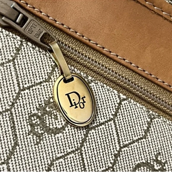 Elegant Tan and Cream Designer Shoulder Bag Set - Picture 15 of 16